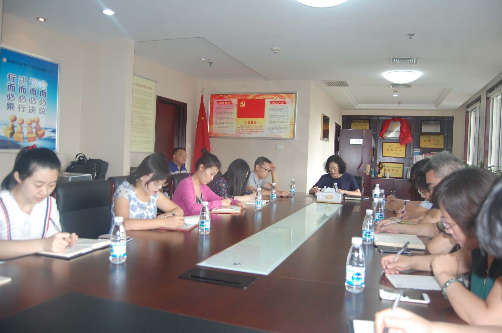 1589338592690.jpg 公司组织开展“学习习近平总书记有关报道文章”主题集中学习.jpg