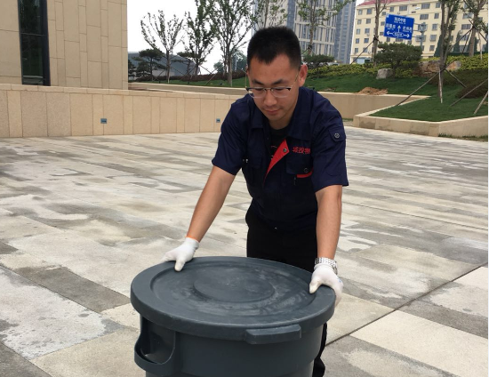 1589349758753.png 榜样的力量---立足岗位 争当先锋8.png